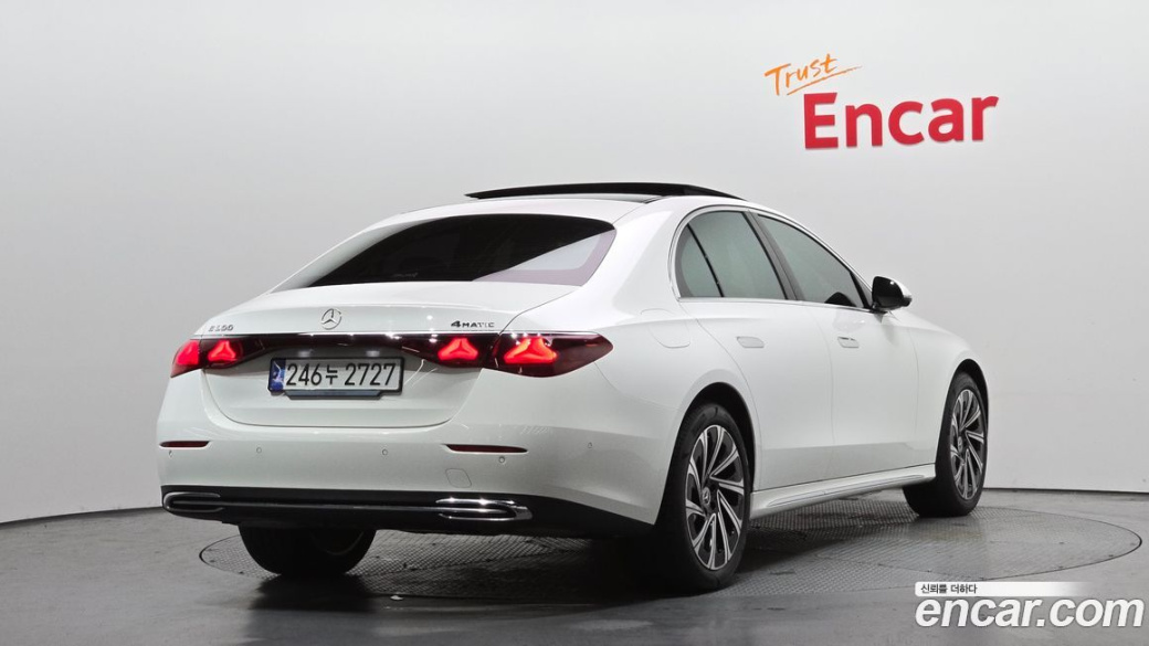 Mercedes-Benz E-Class E300 4MATIC Exclusive, 2024
