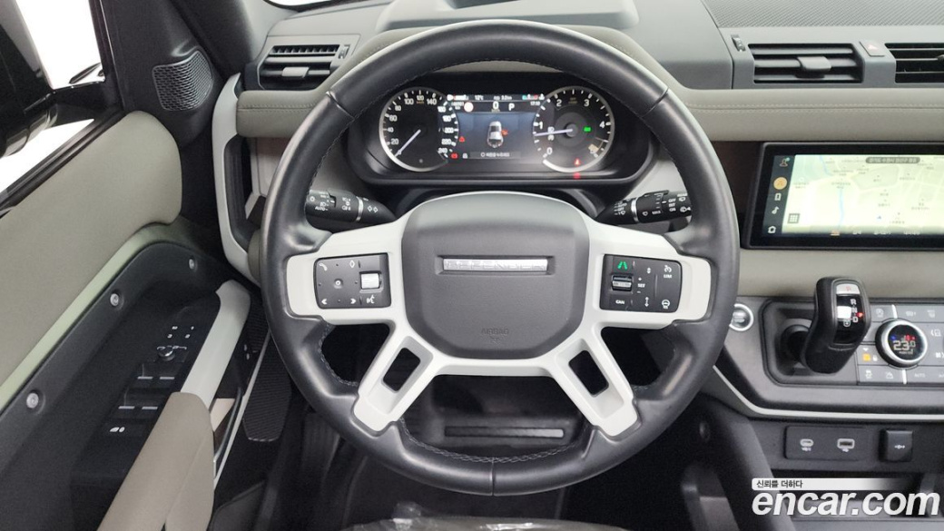 Land Rover Defender 110 D250 SE, 2023