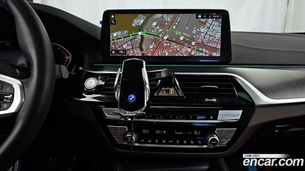 BMW 5-Series 523d M Sport, 2023