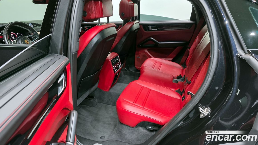Porsche Cayenne 3.0 Coupe, 2022