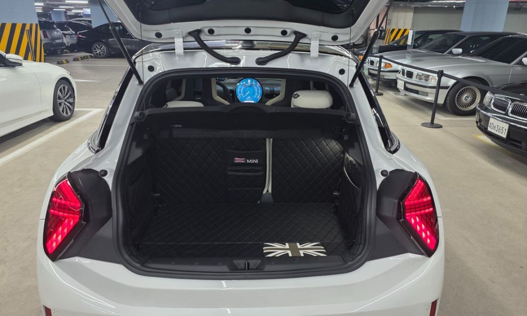 Mini Cooper 5 Door Favoured, 2025