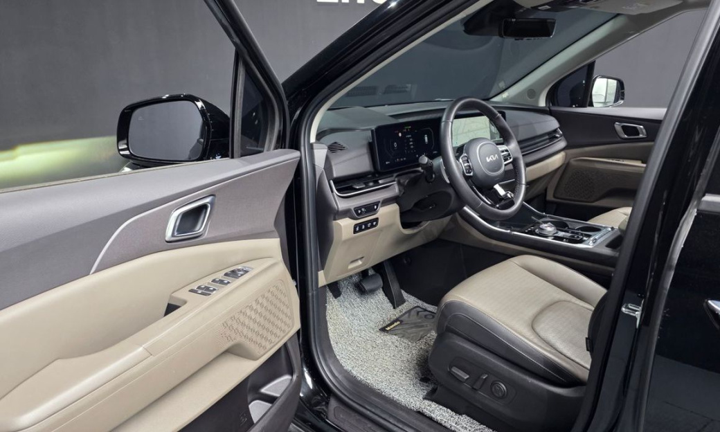 Kia Carnival 9-Seater Noblesse, 2024