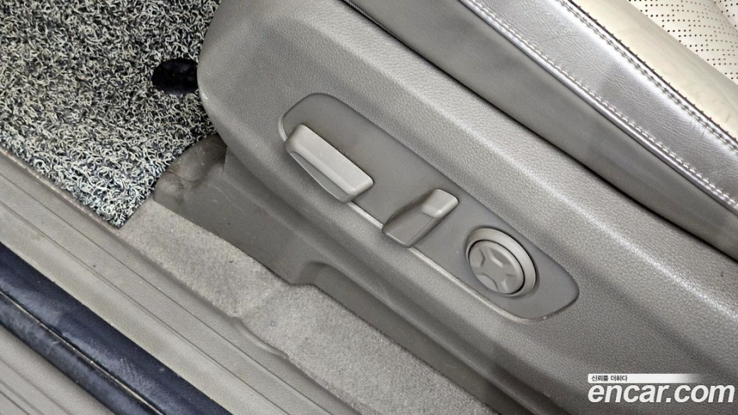 Kia Carnival 9-Seater Hi-Limousine, 2022