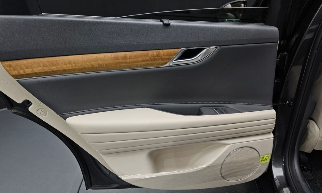 Genesis G80 Gasoline 2.5 Turbo AWD, 2024