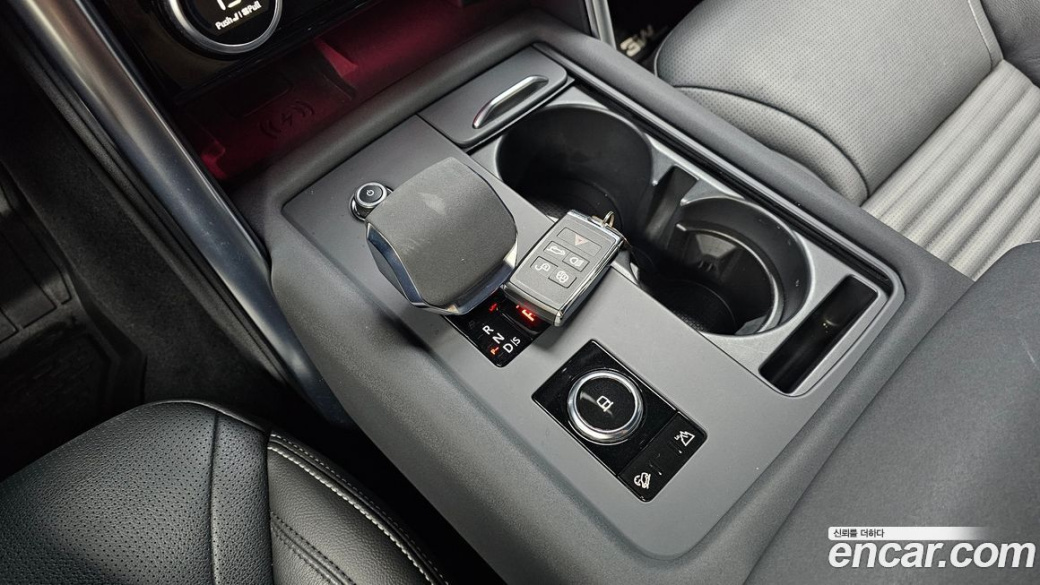 Land Rover Discovery P360 R-Dynamic SE, 2022