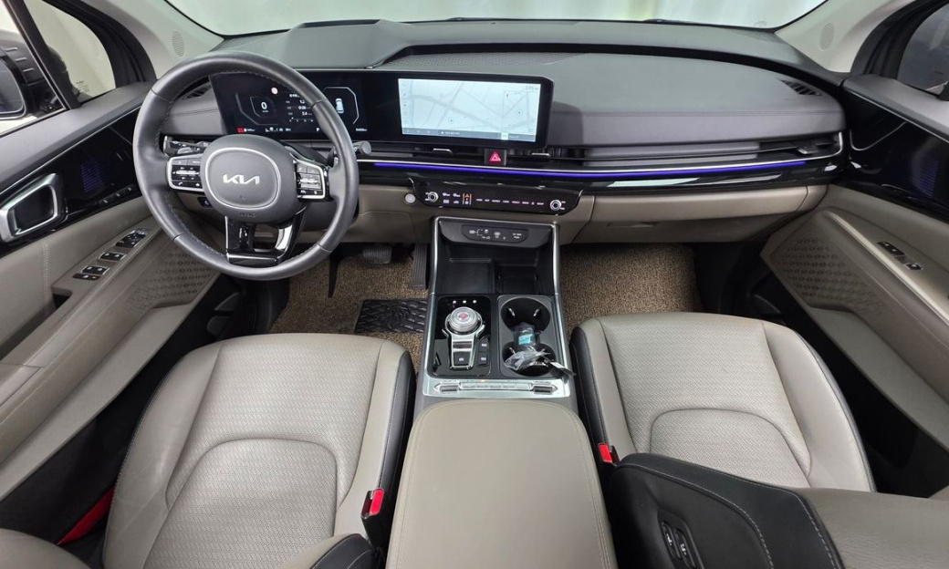 Kia Carnival 9-Seater Gravity, 2024