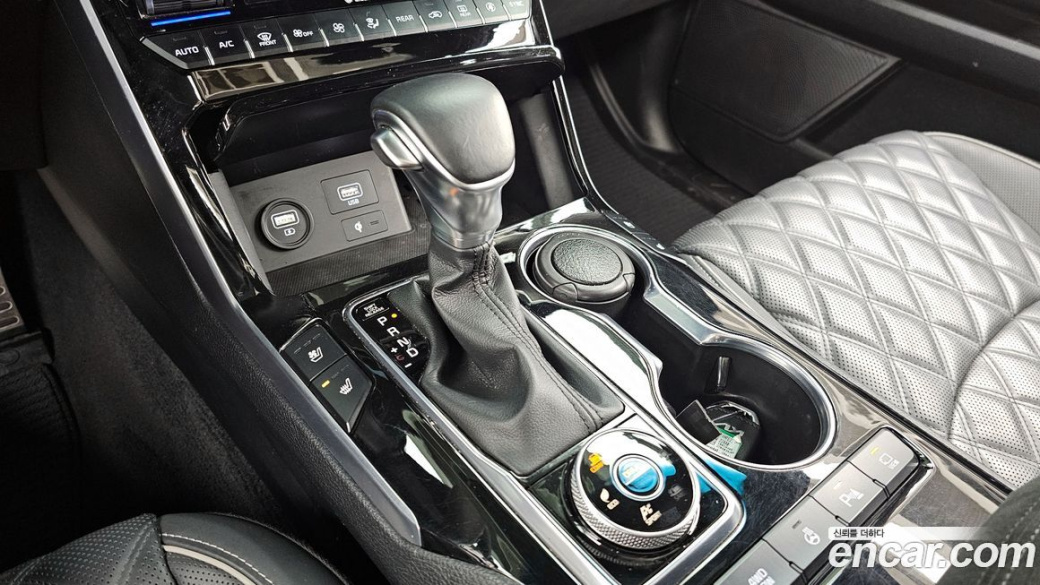 Kia Mohave Diesel 3.0 4WD 6-Seater, 2022