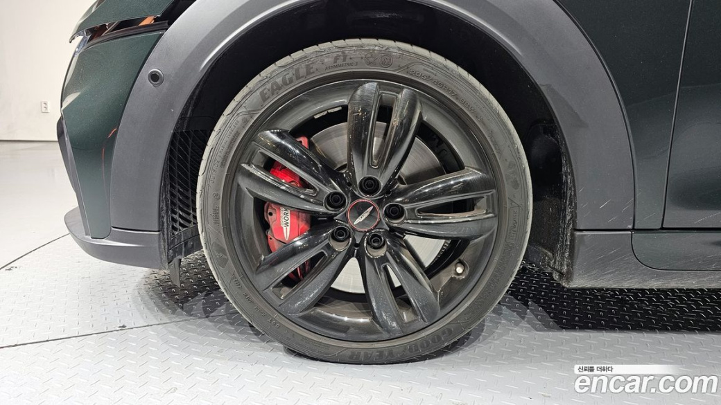 Mini Cooper Convertible JCW, 2024
