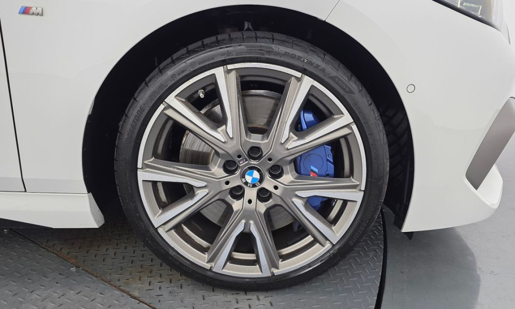 BMW 2-Series M235i xDrive, 2024