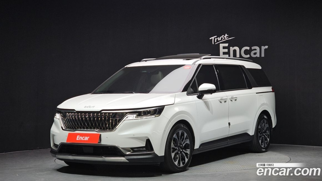 Kia Carnival 7-Seater Signature, 2023