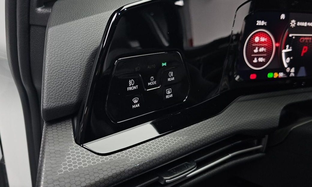 Volkswagen Golf 2.0 GTI, 2024