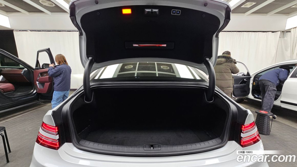 Genesis G80 Gasoline 2.5 Turbo 2WD, 2025