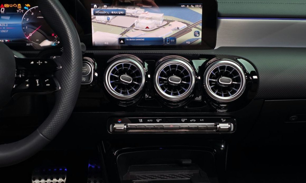 Mercedes-Benz CLA-Class CLA250 4MATIC, 2025