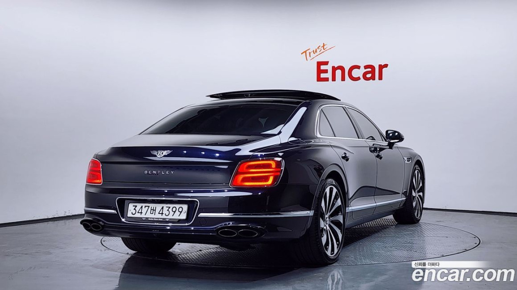 Bentley Flying Spur 4.0 Azure, 2023