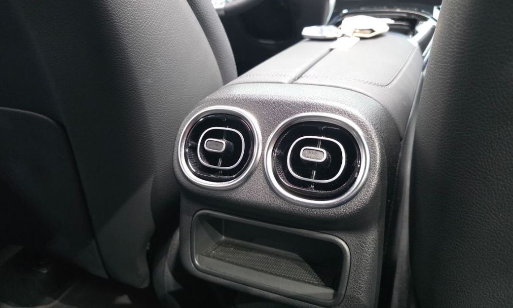 Mercedes-Benz GLC-Class GLC 300 4MATIC Avantgarde, 2025