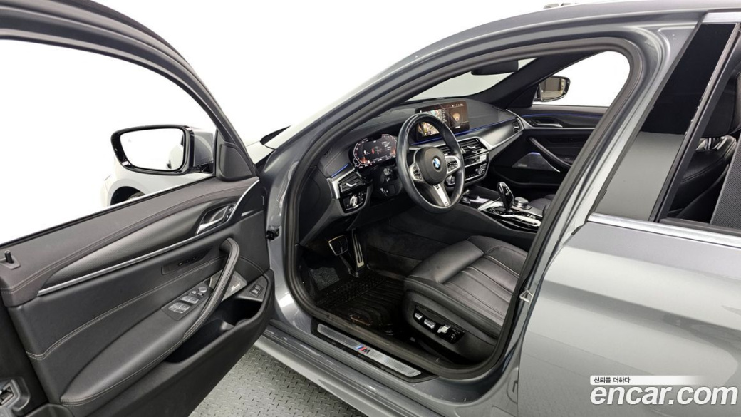 BMW 5-Series 520i M Sport, 2023