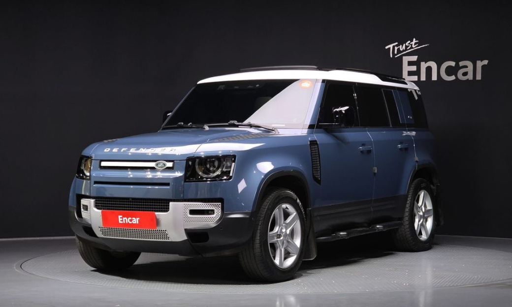 Land Rover Defender 110 D250 SE, 2022