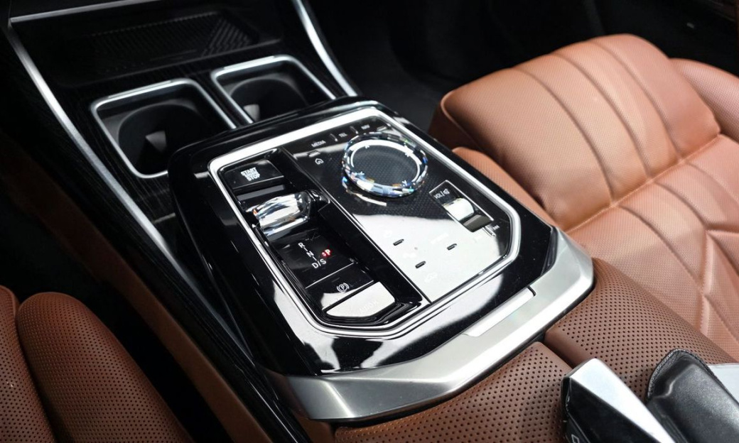 BMW 7-Series 740d xDrive M Sport, 2025