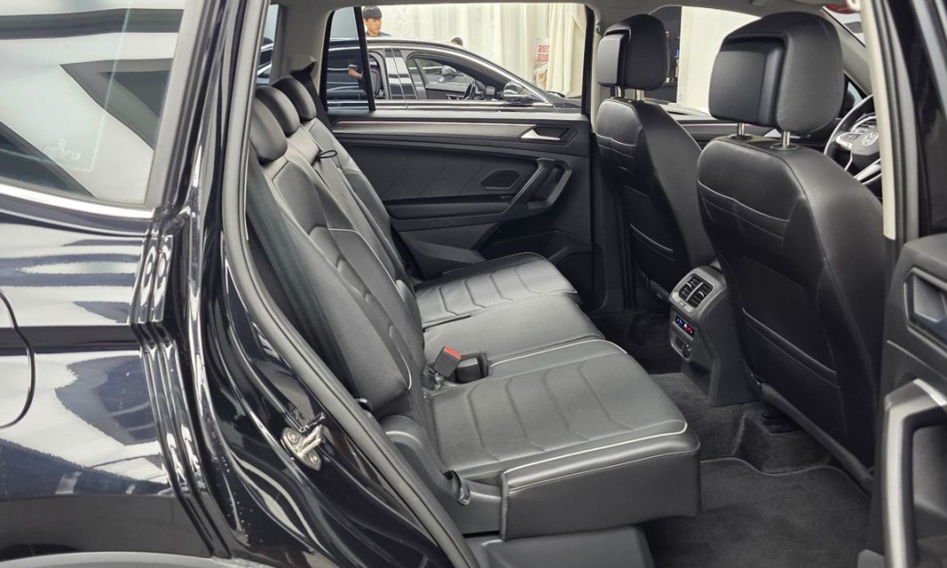 Volkswagen Tiguan 2.0 TSI Prestige, 2024