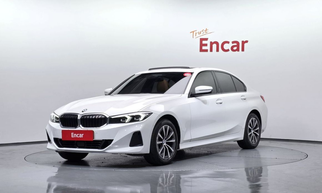 BMW 3-Series 320i, 2024