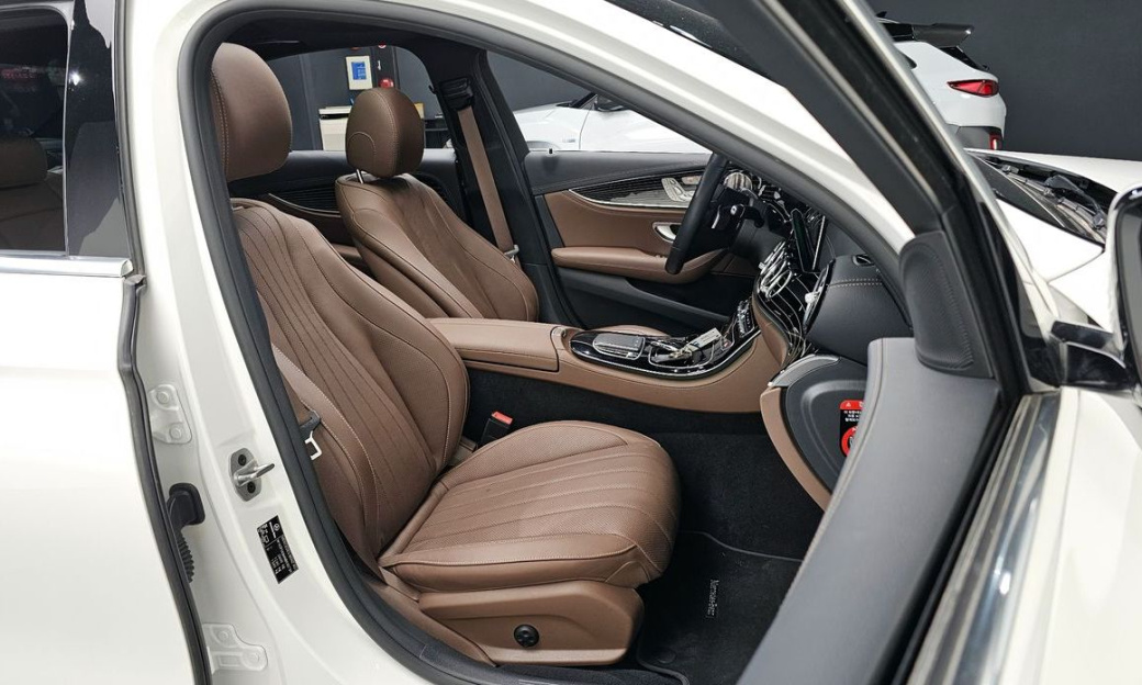 Mercedes-Benz E-Class E450 4MATIC Exclusive, 2022