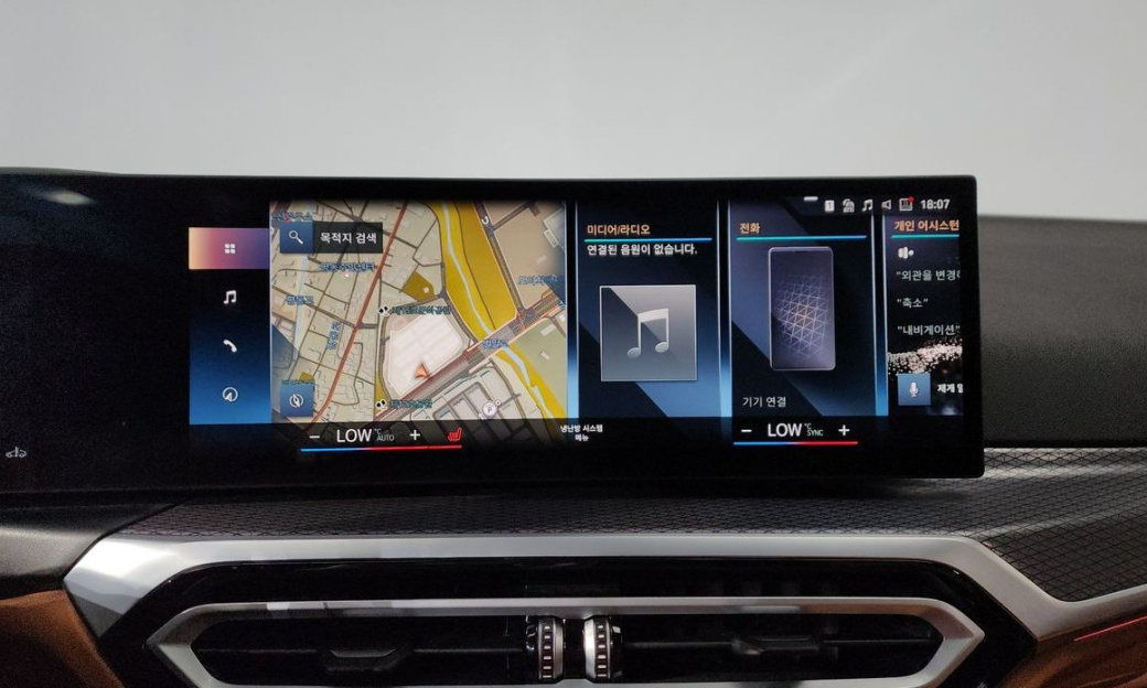 BMW 3-Series 320i M Sport, 2024