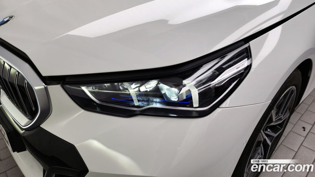 BMW 5-Series 520i M Sport, 2024
