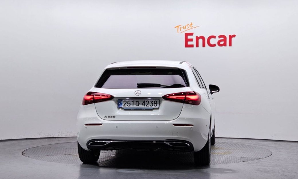 Mercedes-Benz A-Class A220 Hatchback, 2025