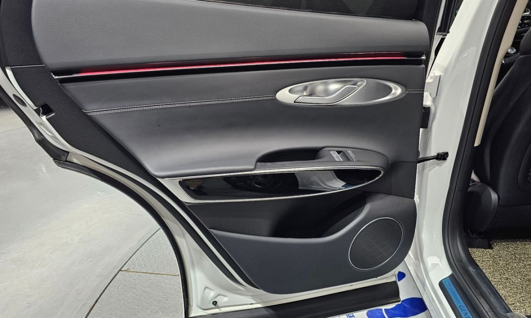 Genesis GV70 2.5T Gasoline 2WD, 2025