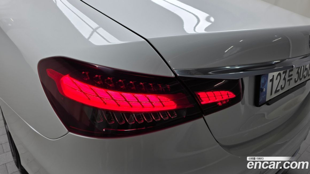 Mercedes-Benz E-Class E250 AMG Line, 2023