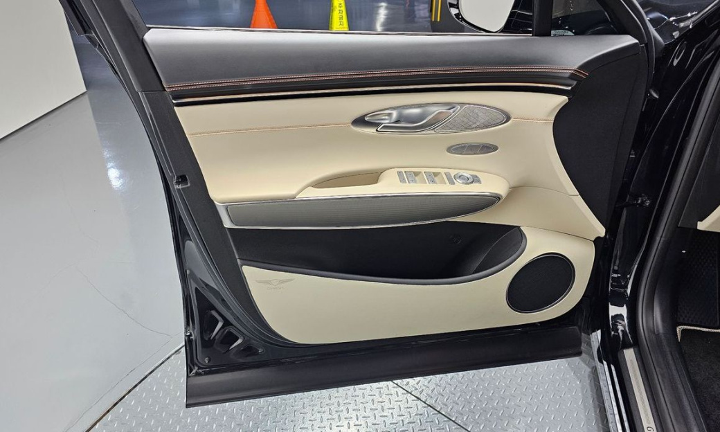 Genesis GV70 2.5T Gasoline AWD, 2025
