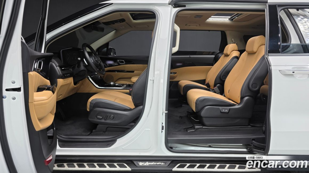 Kia Carnival 9-Seater Signature, 2023
