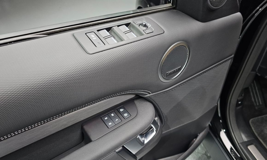 Land Rover Discovery P360 Dynamic HSE, 2024