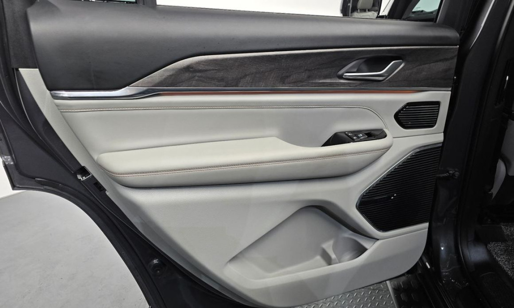 Jeep Cherokee L 3.6 Overland, 2022
