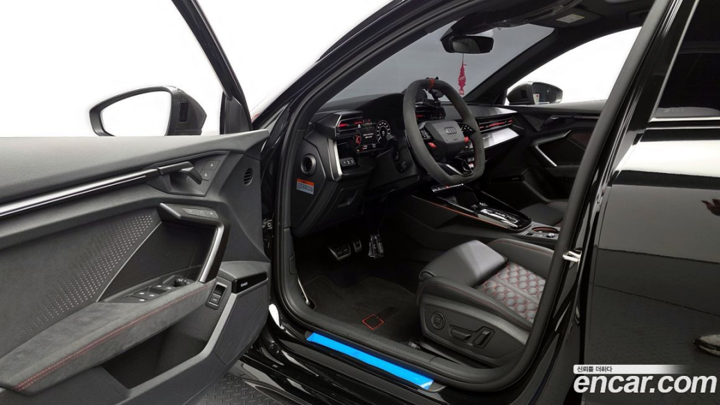Audi RS3 2.5 TFSI Quattro Carbon Edition, 2025