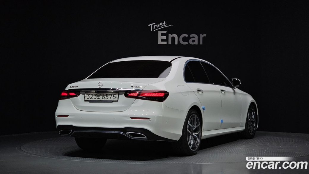 Mercedes-Benz E-Class E220d 4MATIC AMG Line, 2022