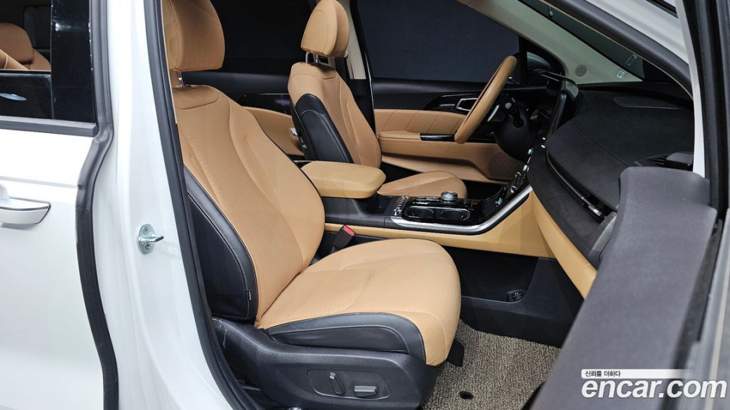 Kia Carnival 9-Seater Signature, 2022