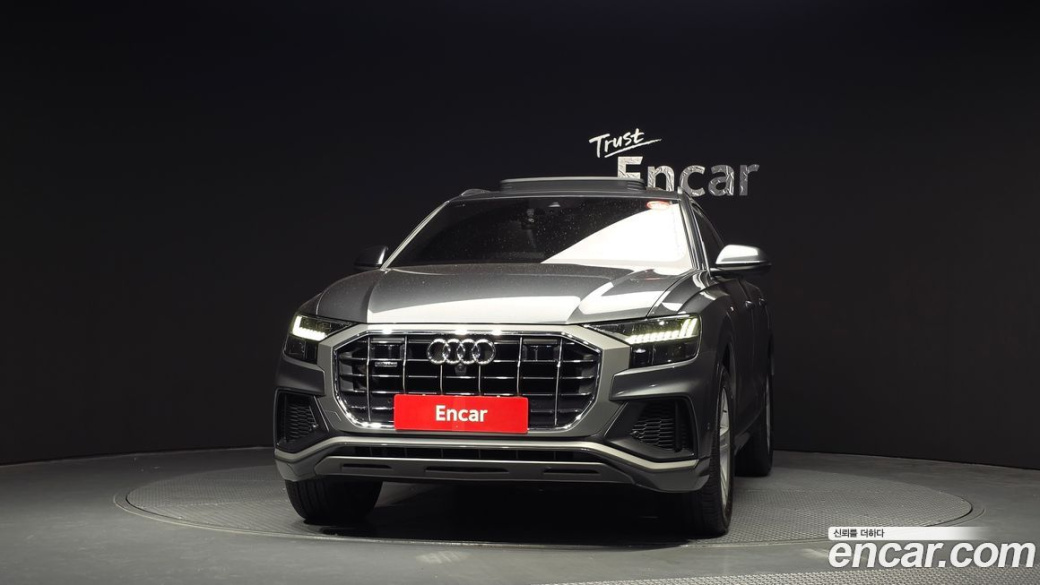 Audi Q8 45 TDI Quattro Premium, 2021