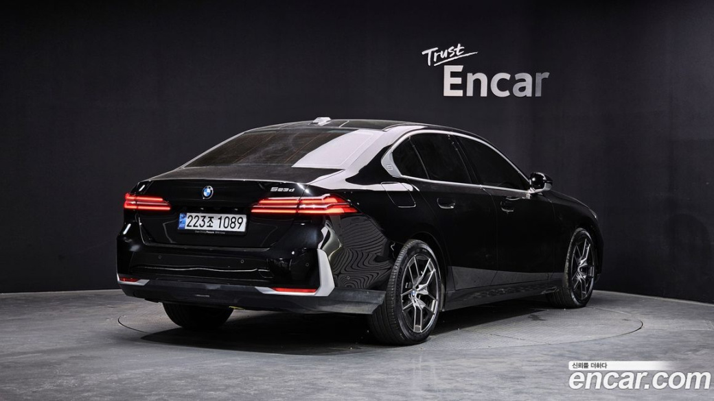 BMW 5-Series 523d, 2024