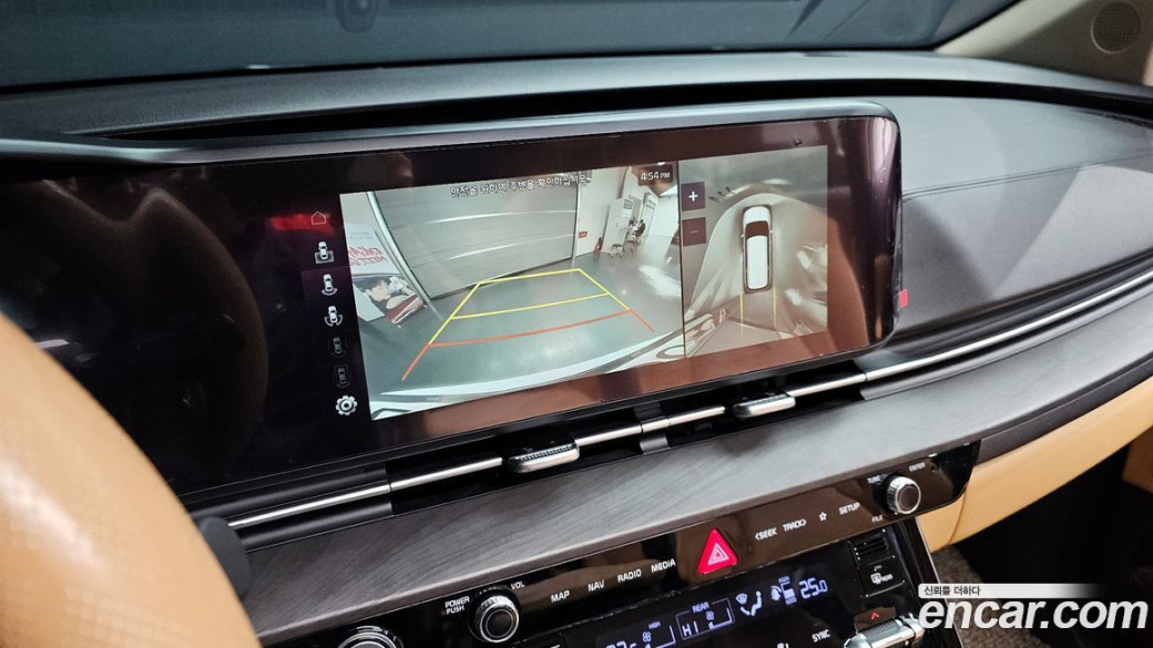 Kia Carnival 9-Seater Signature, 2022
