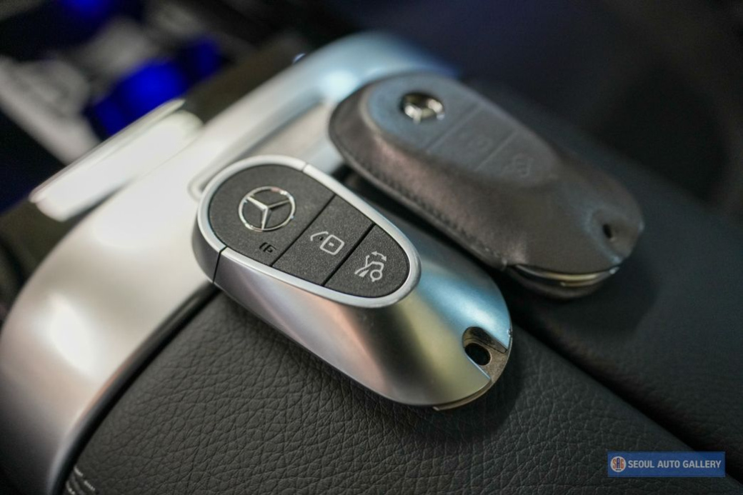 Mercedes-Benz C-Class C300 4MATIC Avantgarde, 2024