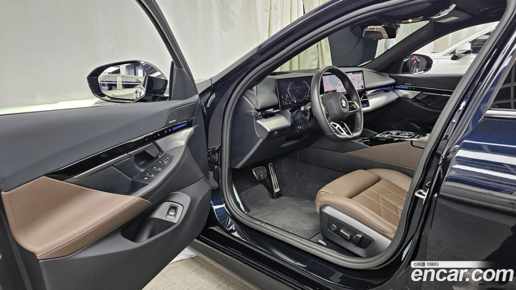 BMW 5-Series 520i M Sport, 2024