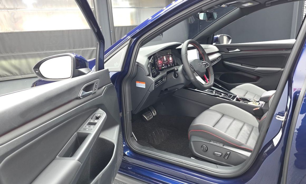 Volkswagen Golf 2.0 GTI, 2024