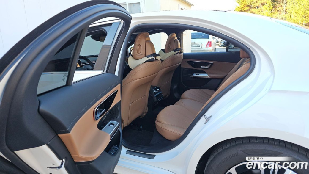 Mercedes-Benz E-Class E200 Avantgarde, 2025