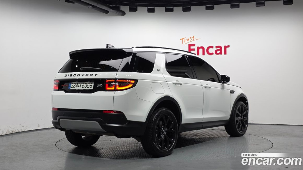 Land Rover Discovery Sport P250 SE, 2022