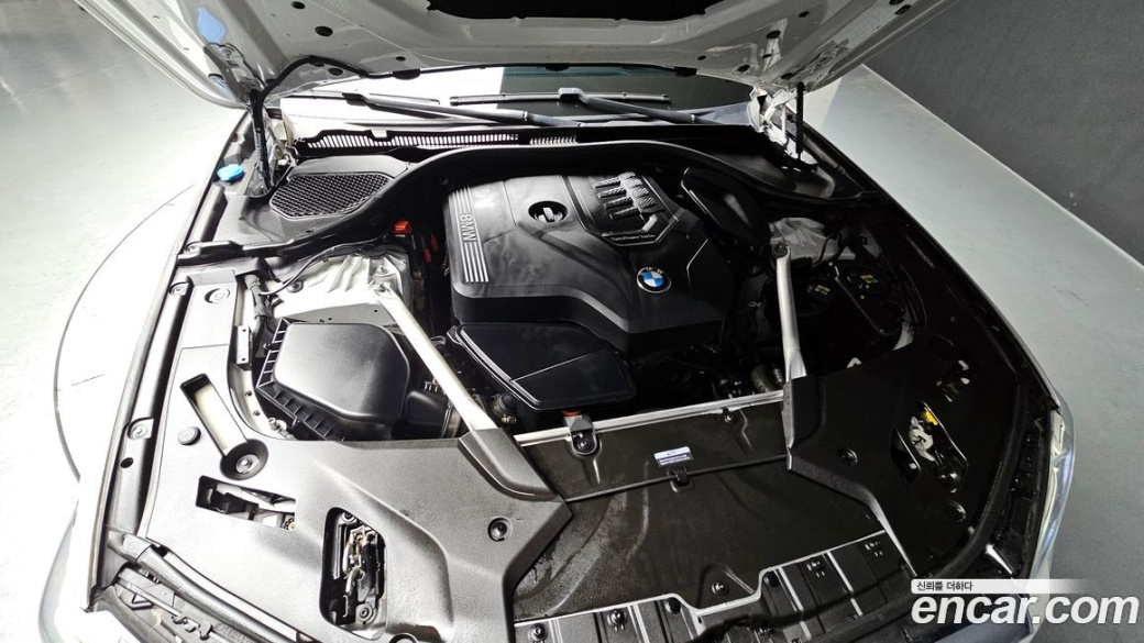 BMW 5-Series 520i M Sport, 2023