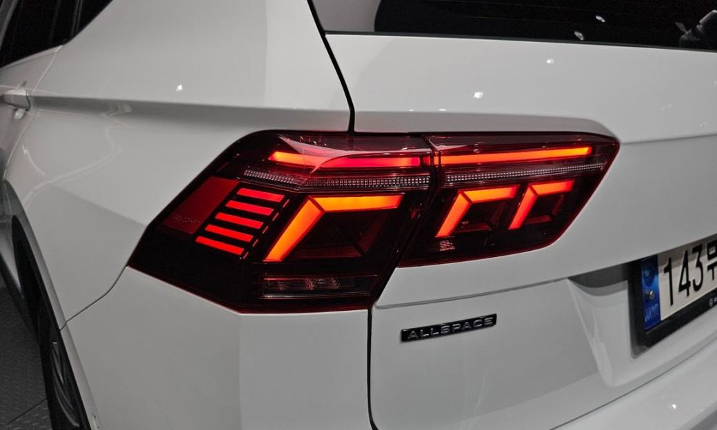 Volkswagen Tiguan 2.0 TSI Prestige, 2023