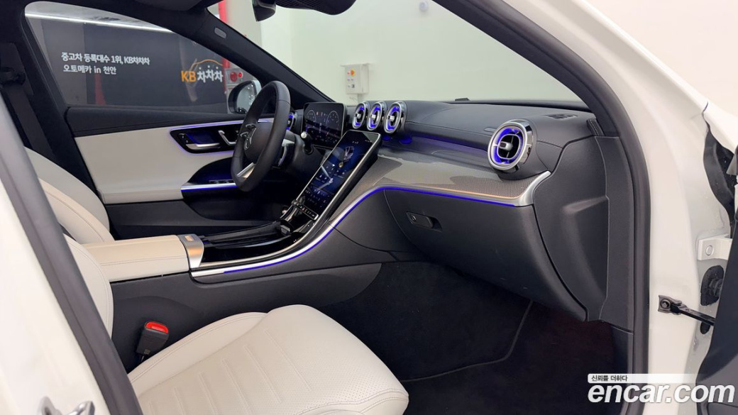 Mercedes-Benz C-Class C200 AMG Line, 2025