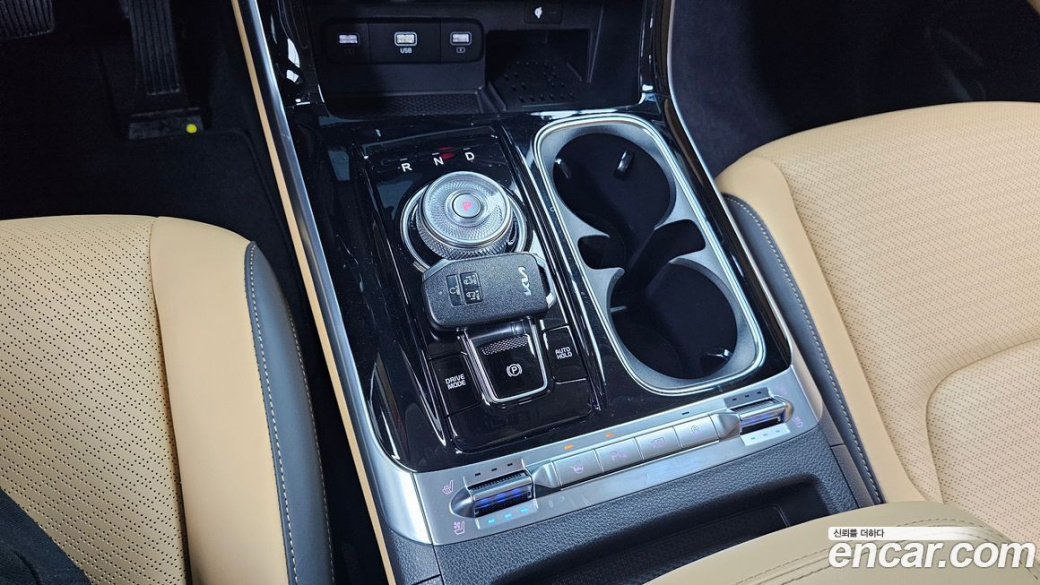 Kia Carnival 7-Seater Signature, 2023