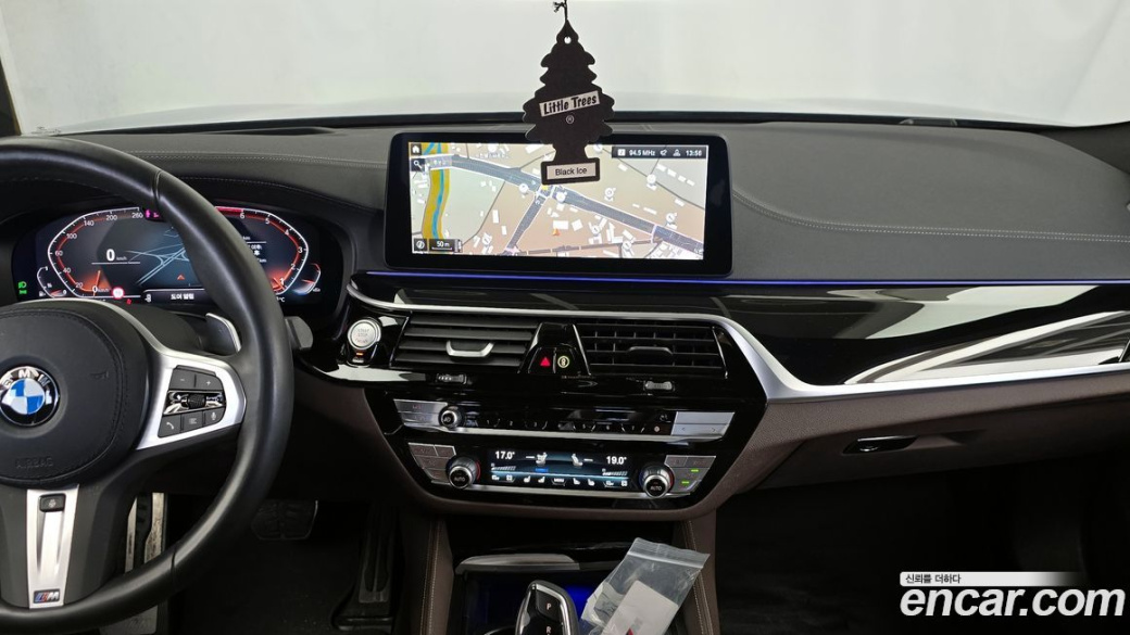 BMW 5-Series 530i M Sport Package, 2023